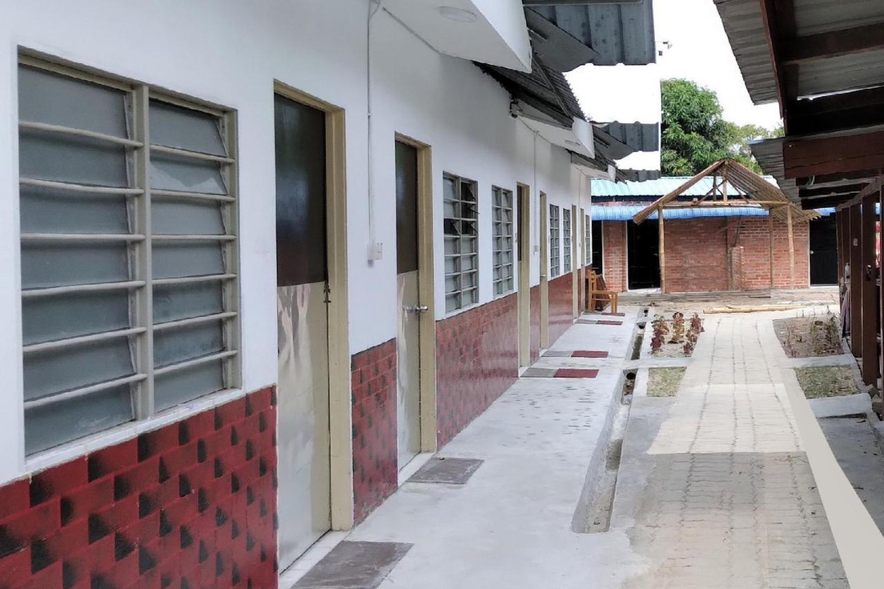 Oyo 90176 D'Cruz Sunrise Villa Pantai Cenang  Zewnętrze zdjęcie