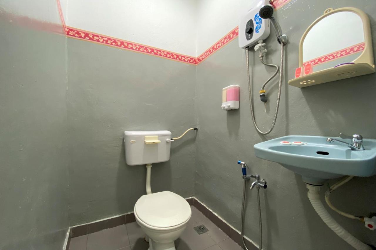 Oyo 90176 D'Cruz Sunrise Villa Pantai Cenang  Zewnętrze zdjęcie